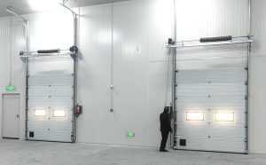 南京溧水恒生制药安装的提升门缩略图