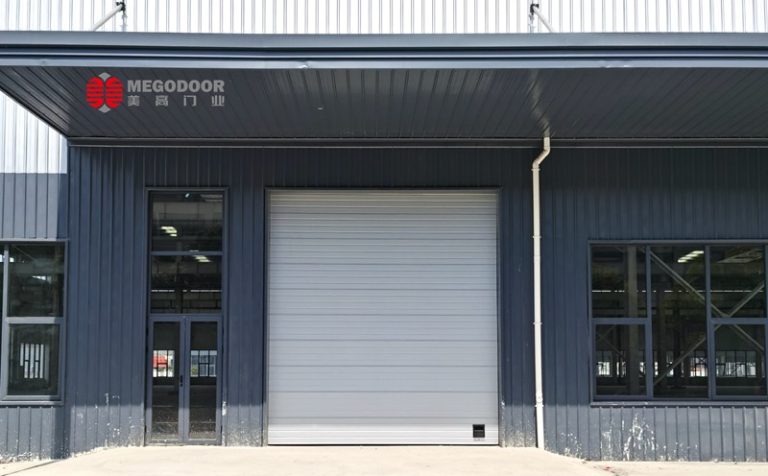 机械制造自动化车间为什么适合使用工业提升门？缩略图